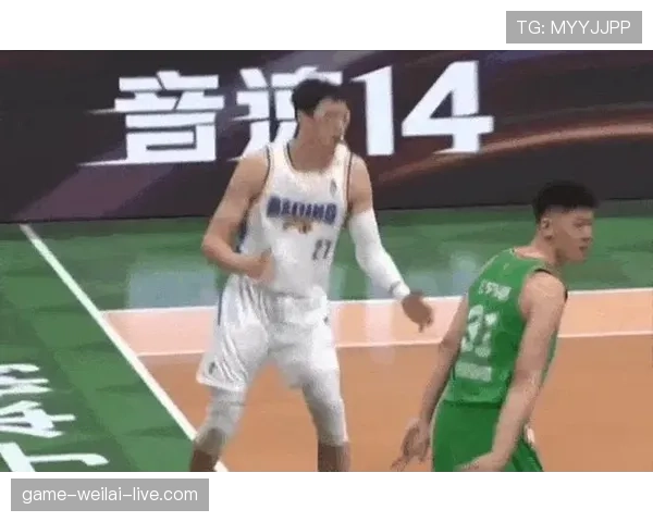 防守三秒违例究竟怎么判定？这些常见场景最易被吹罚